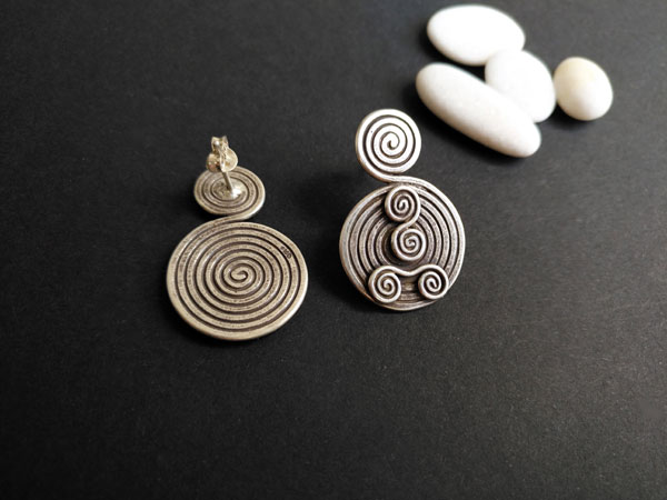 Ethnic "Karen" Sterling silver earrings.. Foto 3