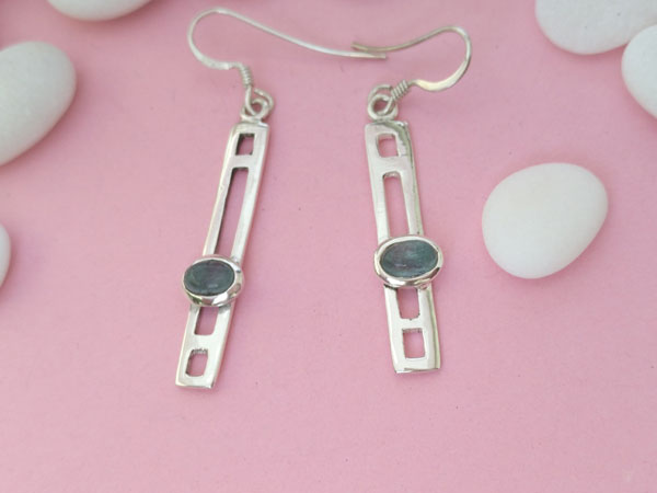 Sterling silver and Prehenite earrings. Foto 1