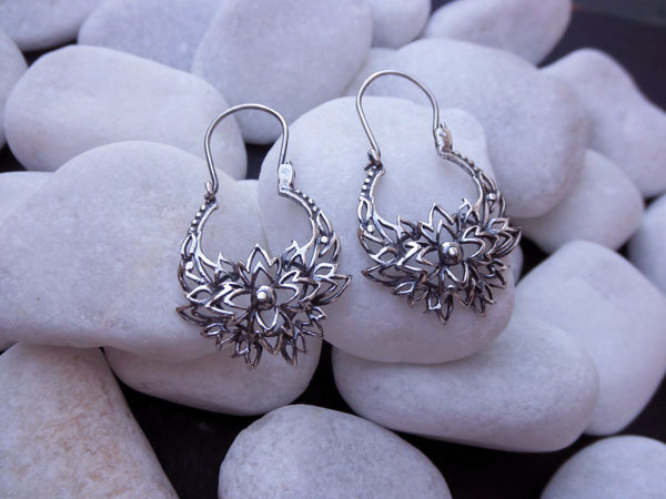 Pendientes etnicos de plata.. Ref. NGM