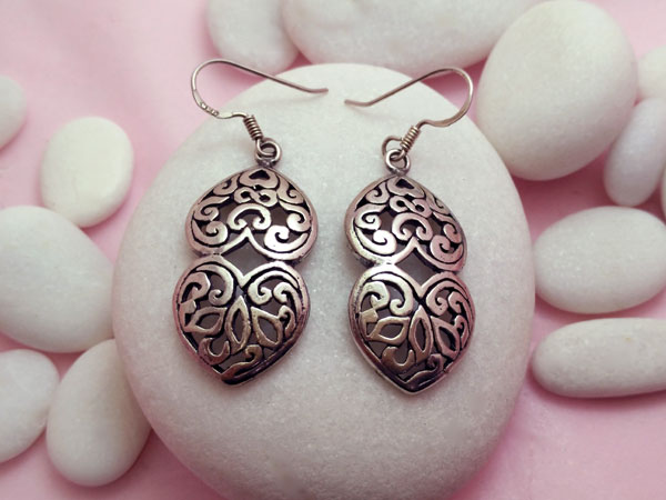 Ethnic Sterling silver earrings.. Foto 2