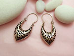 Ethnic carved silver earrings.. Ref. NHG