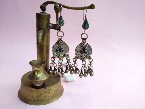 Ancient ethnic "Kuchi" earrings.. Foto 1