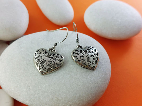 Handmade sterling silver earrings.. Foto 1