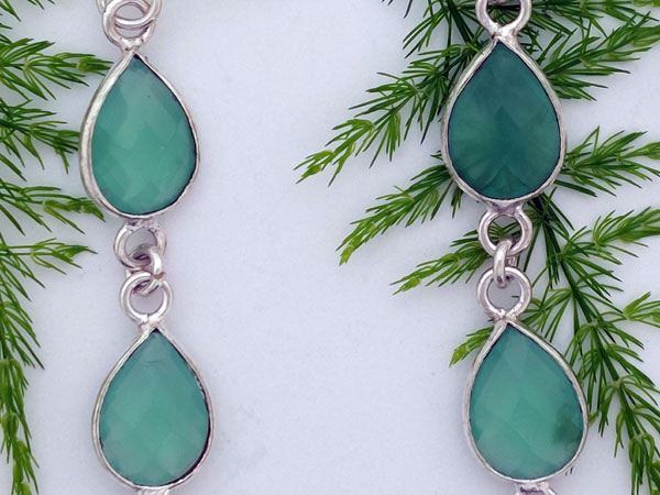 Handmade ethnic silver earrings and green aventurine gems.. Foto 3
