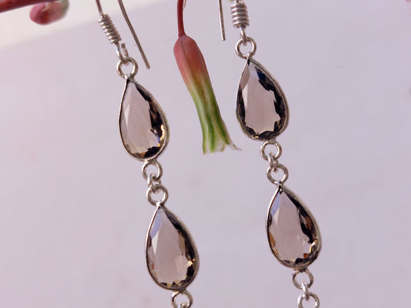 Ethnic silver and smoky quartz earrings.. Foto 3