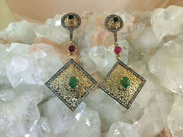 Elizabethan earrings with gems and diamonds.. Foto 1