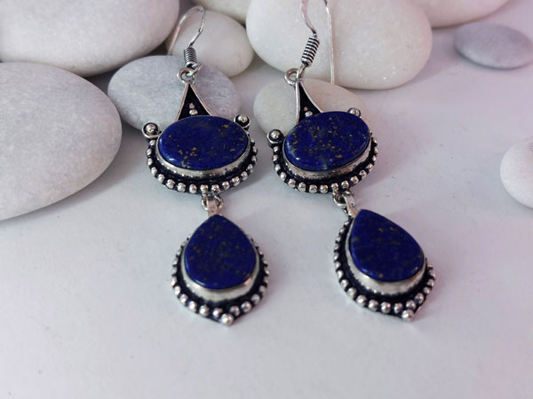 Ethnic Lapis lazuli earrings.. Foto 2