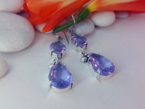 Ethnic silver and amethyst earrings.. Foto 2