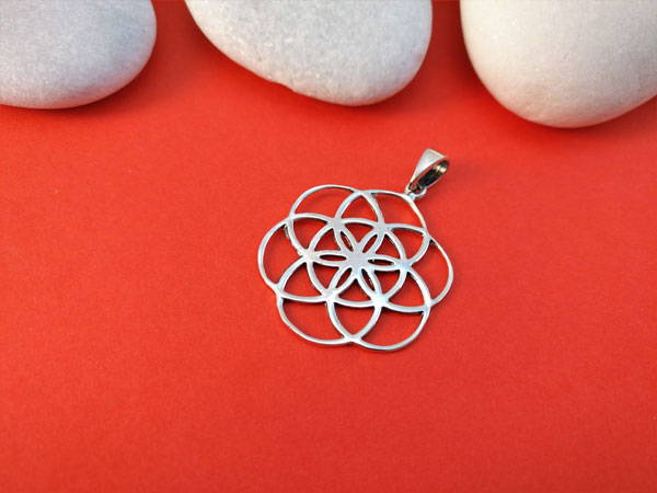 Celtic traditional Sterling silver pendant.. Foto 1