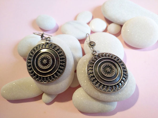 Sterling silver ethnic earrings.. Foto 2