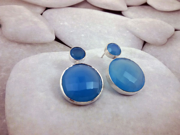 Handmade Sterling silver and Blue Chalcedony earrings.. Foto 1