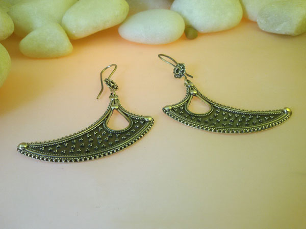 Ethnic Sterling silver earrings made in Rajhastan.. Foto 2