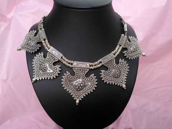 Sterling silver ethnic necklace.. Foto 1