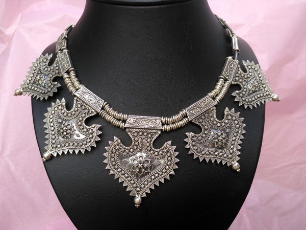 Sterling silver ethnic necklace.. Foto 2