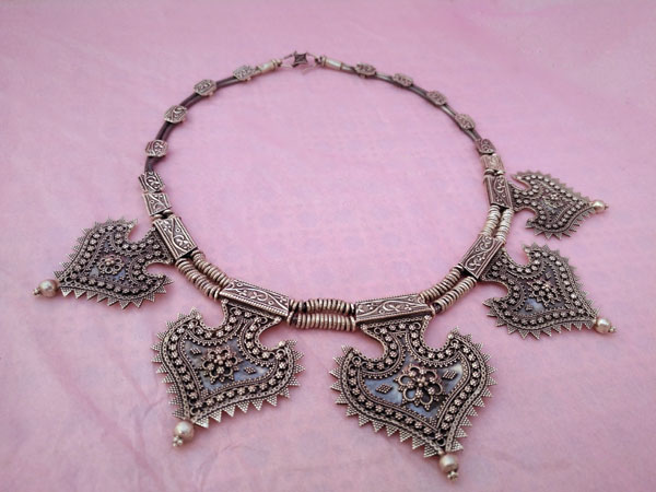 Sterling silver ethnic necklace.. Foto 3