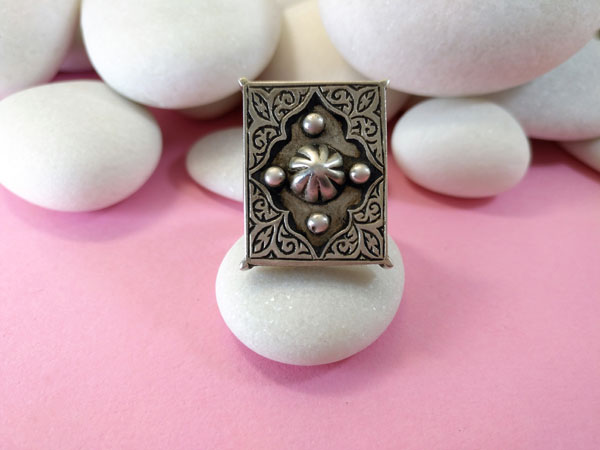 Ethnic Sterling silver Kazakh ring.. Foto 1