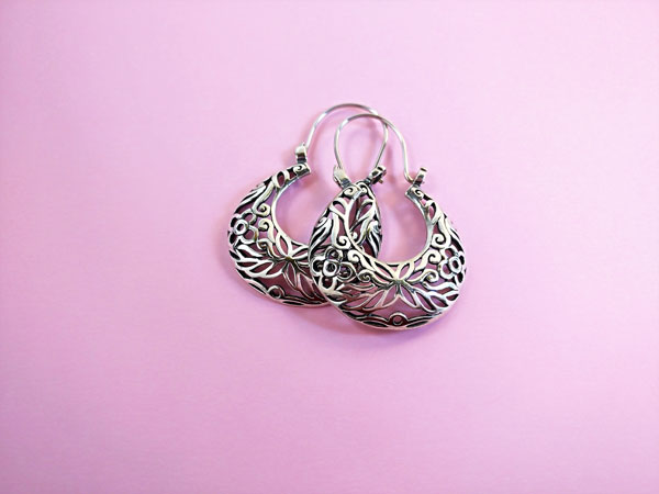 Pendientes artesanales de plata.. Foto 2