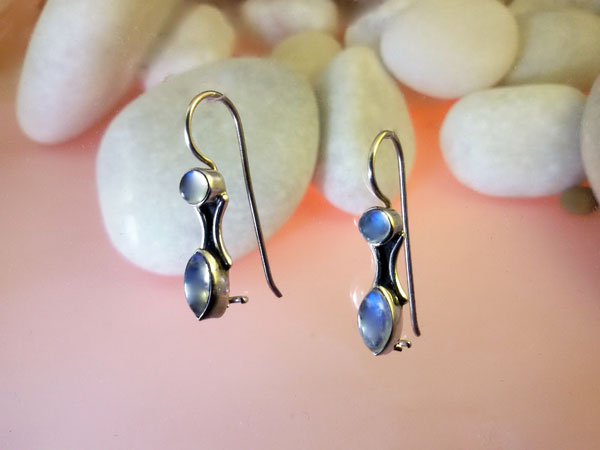 Moonstone and Sterling silver earrings.. Foto 2