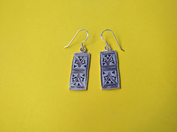 Tuareg traditional earrings, handcrafted on Sterling silver.. Foto 1