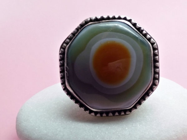 Old Sterling silver and agate ethnic ring.. Foto 1