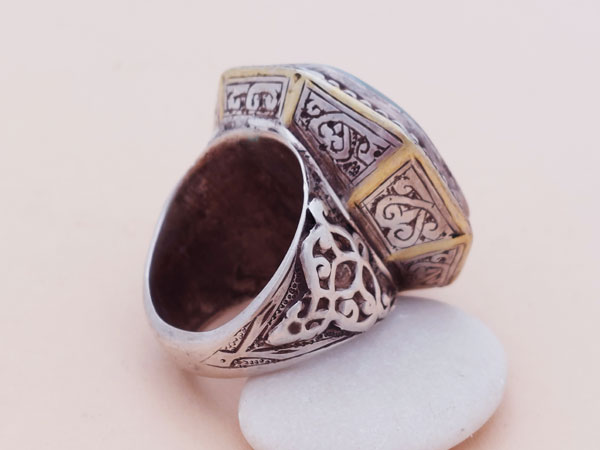 Antiguo anillo etnico de plata y agata.. Foto 3