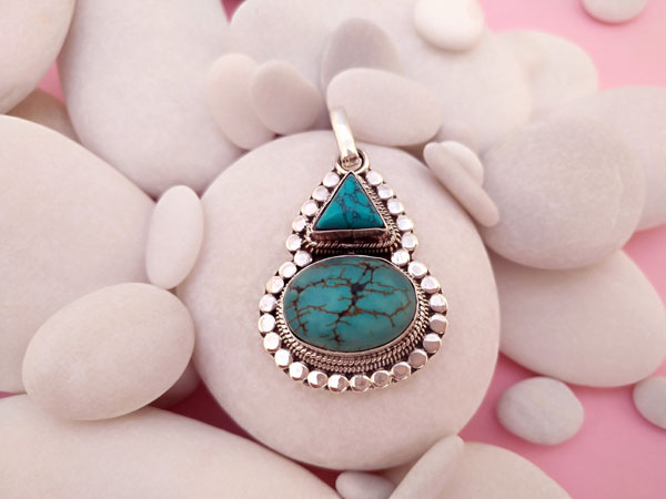 Tibetan Turquoises and Sterling silver pendant.. Foto 1