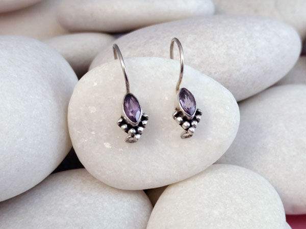 Amethyst and Sterling silver earrings.. Foto 1