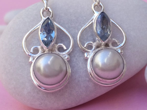 Sterling silver earrings with pearls and Aquamarines.. Foto 3