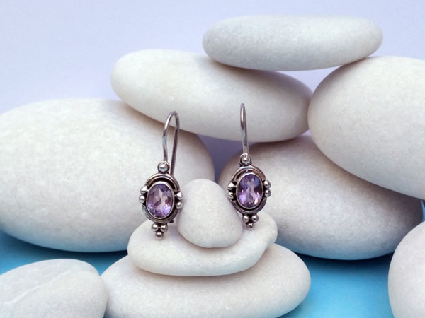 Ethnic earrings made of silver and Amethyst.. Foto 1