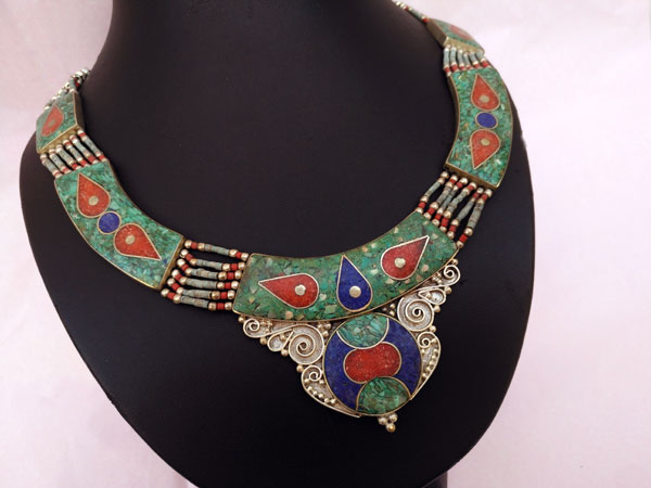 Collar etnico artesanal tibetano.. Foto 1
