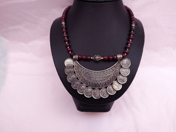 Collar etnico de plata y rubis morado "balaj".. Foto 1