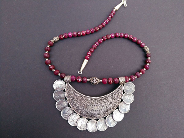 Collar etnico de plata y rubis morado "balaj".. Foto 3