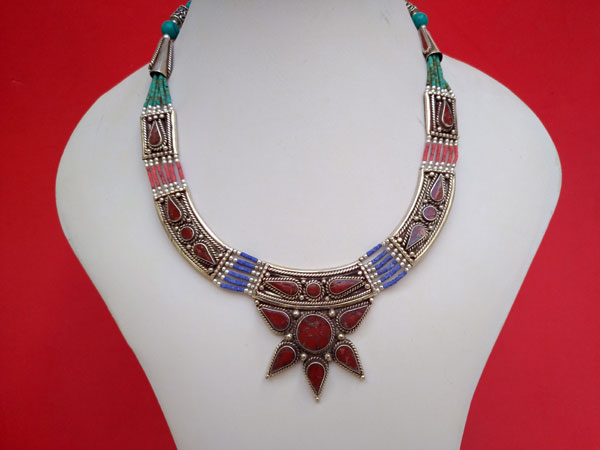 Collar etnico tibetano.. Ref. TQH