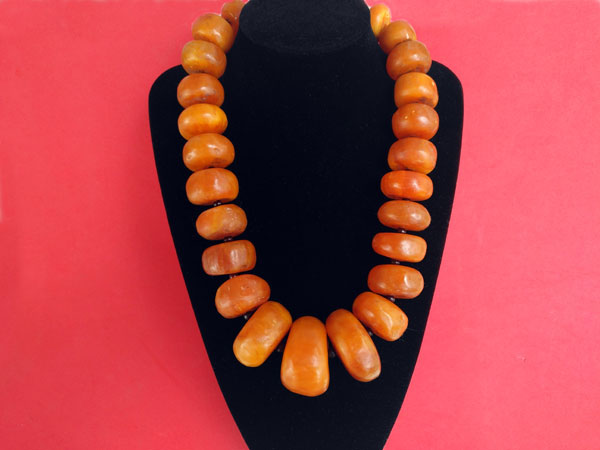 Copal amber necklace from Mauritania.. Foto 1