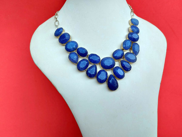 Ethnic silver and blue agate necklace.. Foto 1