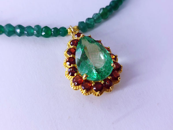 Faceted green topaz and tourmaline necklace.. Foto 2