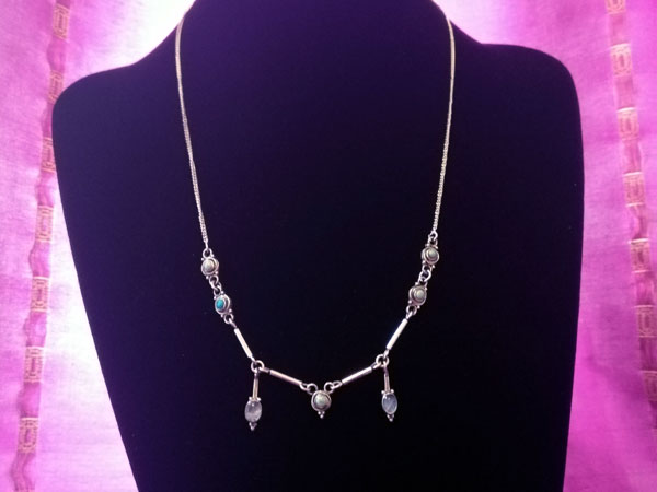 Silver, Turquoise and Moonstone choker.. Foto 1