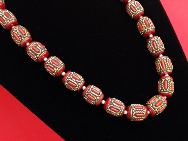 Traditional Tibetan coral necklace.. Foto 4