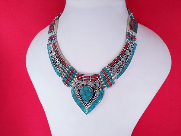 Collar etnico artesanal tibetano.. Foto 1