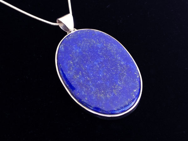 Ethnic silver and Lapis lazuli pendant.. Foto 3