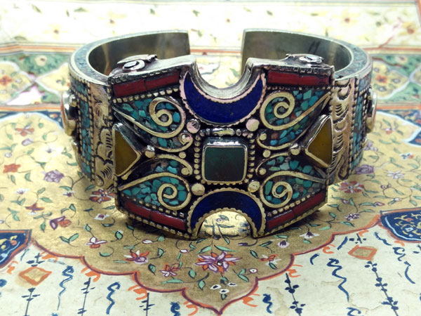 Pulsera etnica artesanal tibetana.. Foto 1