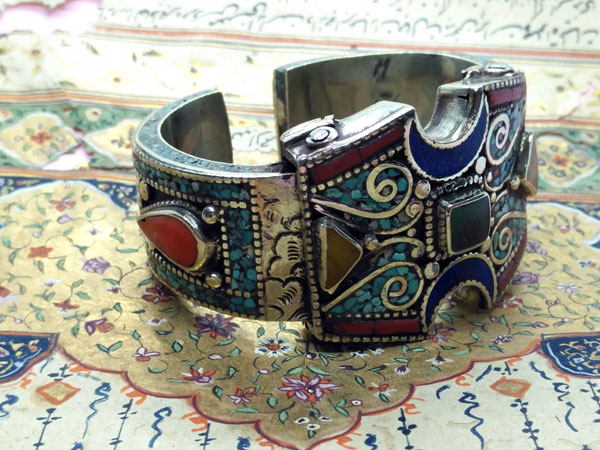 Tibetan ethnic handmade bracelet.. Foto 2