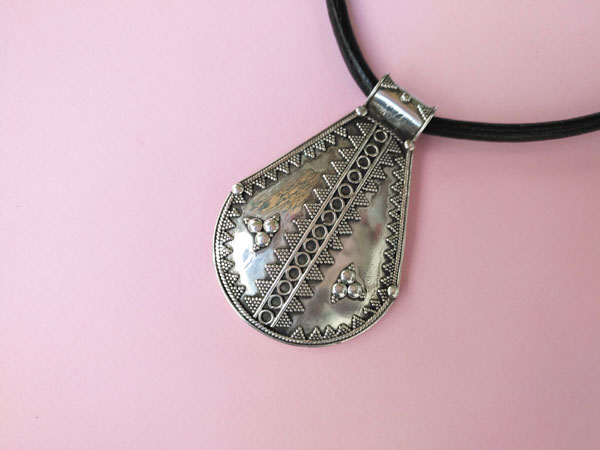 Ancient Ethnic Sterling silver pendant from Rajhastan.. Foto 3