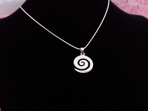 Karen ethnic traditional Sterling silver pendant.. Foto 1