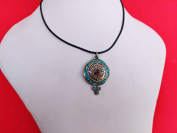 Tibetan ethnic pendant.. Foto 1