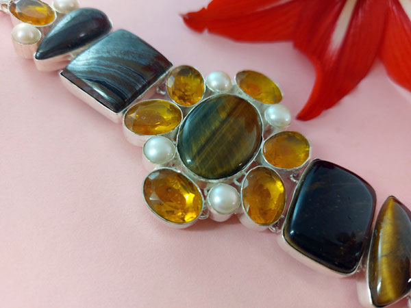 Sterling silver and gemstones bracelet.. Foto 2